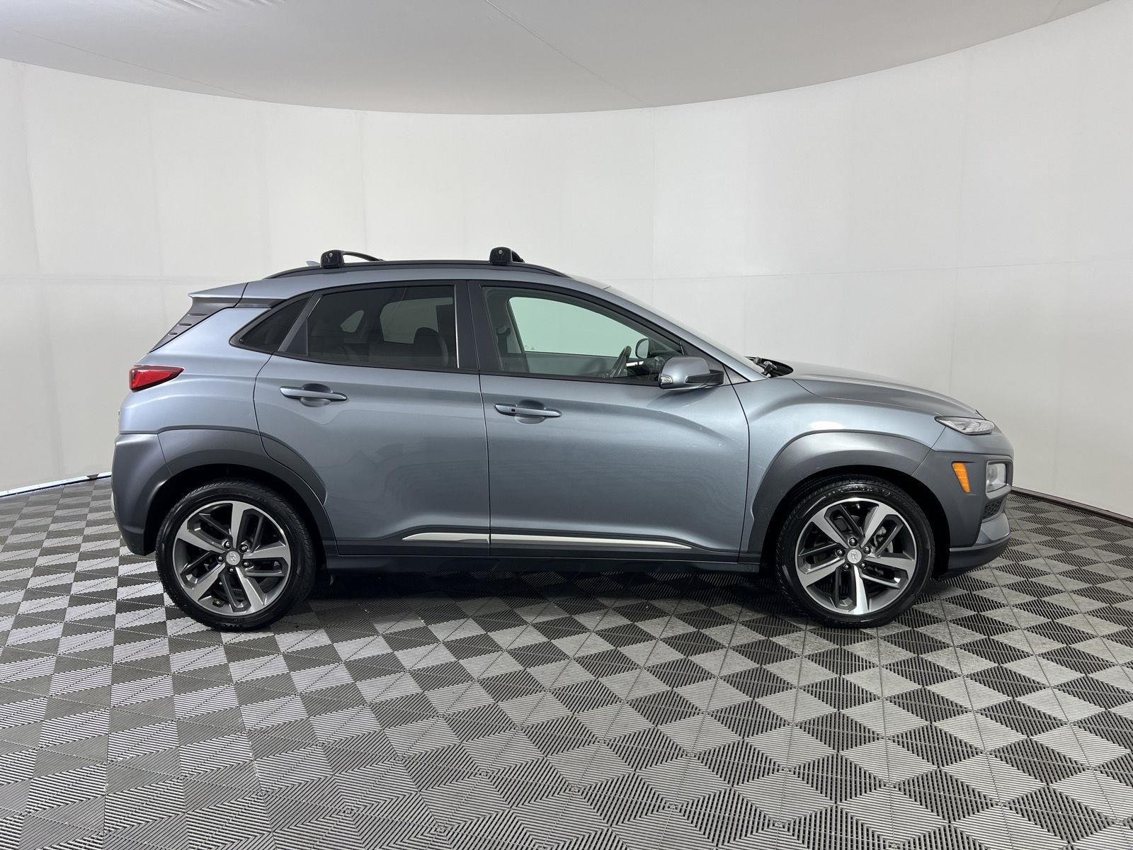 Used 2020 Sonic Silver Hyundai Limited image 22