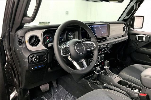 2025 Jeep Wrangler 4xe Sahara 4XE - Photo 17