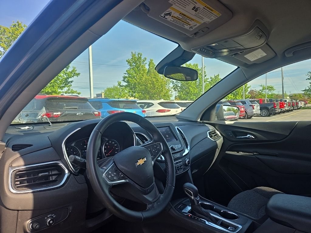 Used 2024 Blue Chevrolet LT image 3