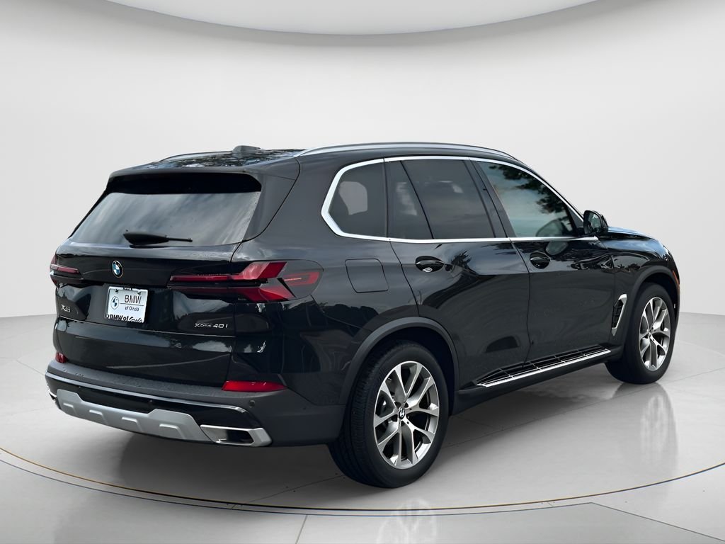 Used 2026 Black BMW xDrive40i image 5