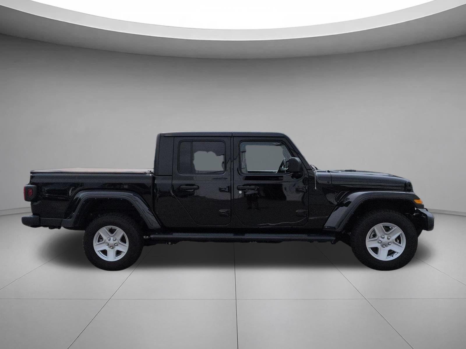Used 2023 Black Clearcoat Jeep Sport S image 6