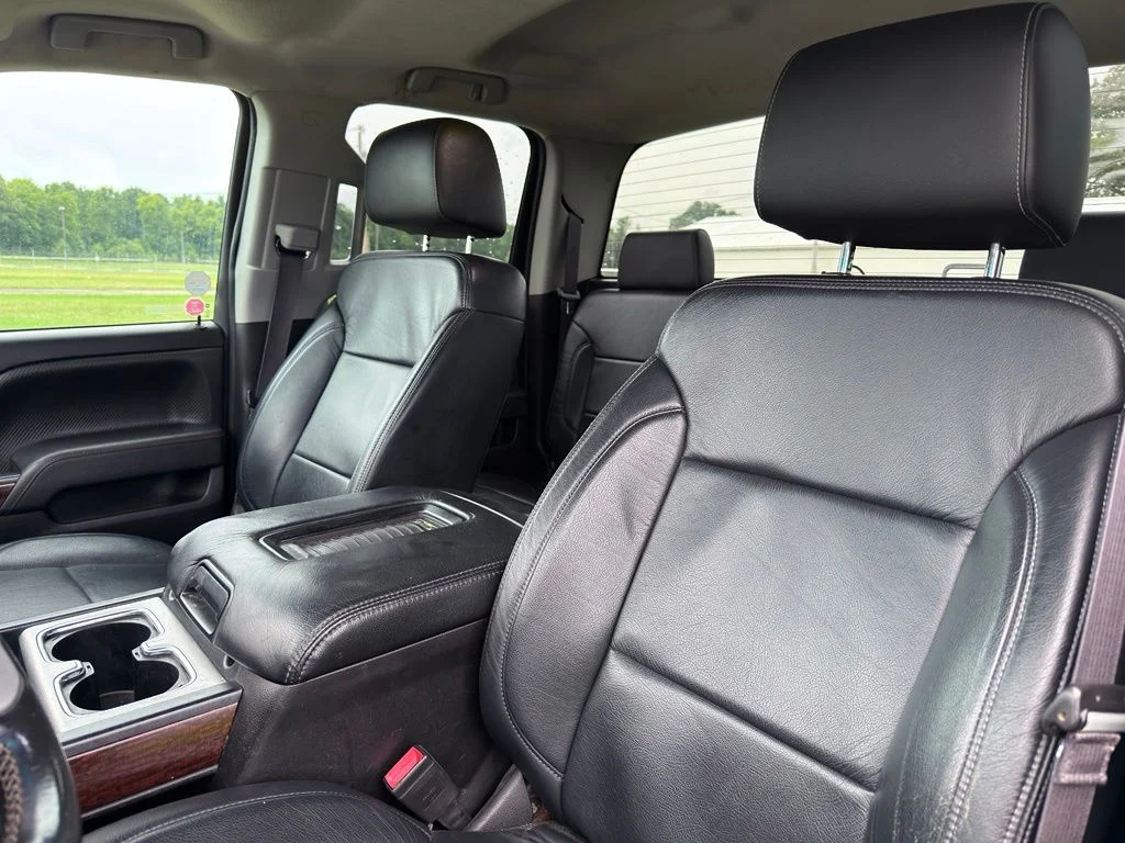Used 2016 White GMC SLT image 21