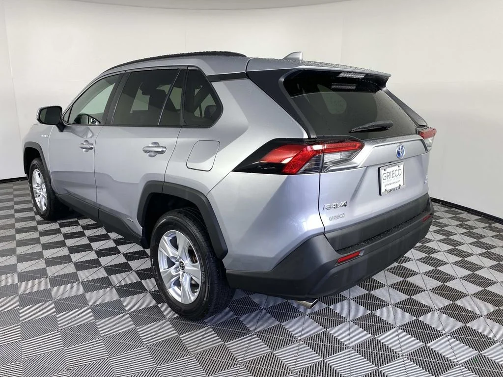 Used 2021 Silver Toyota LE image 6