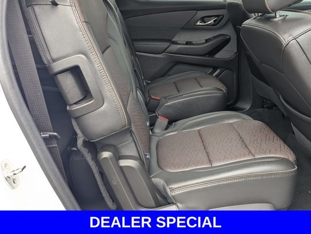 Used 2023 Beige Chevrolet High Country image 25