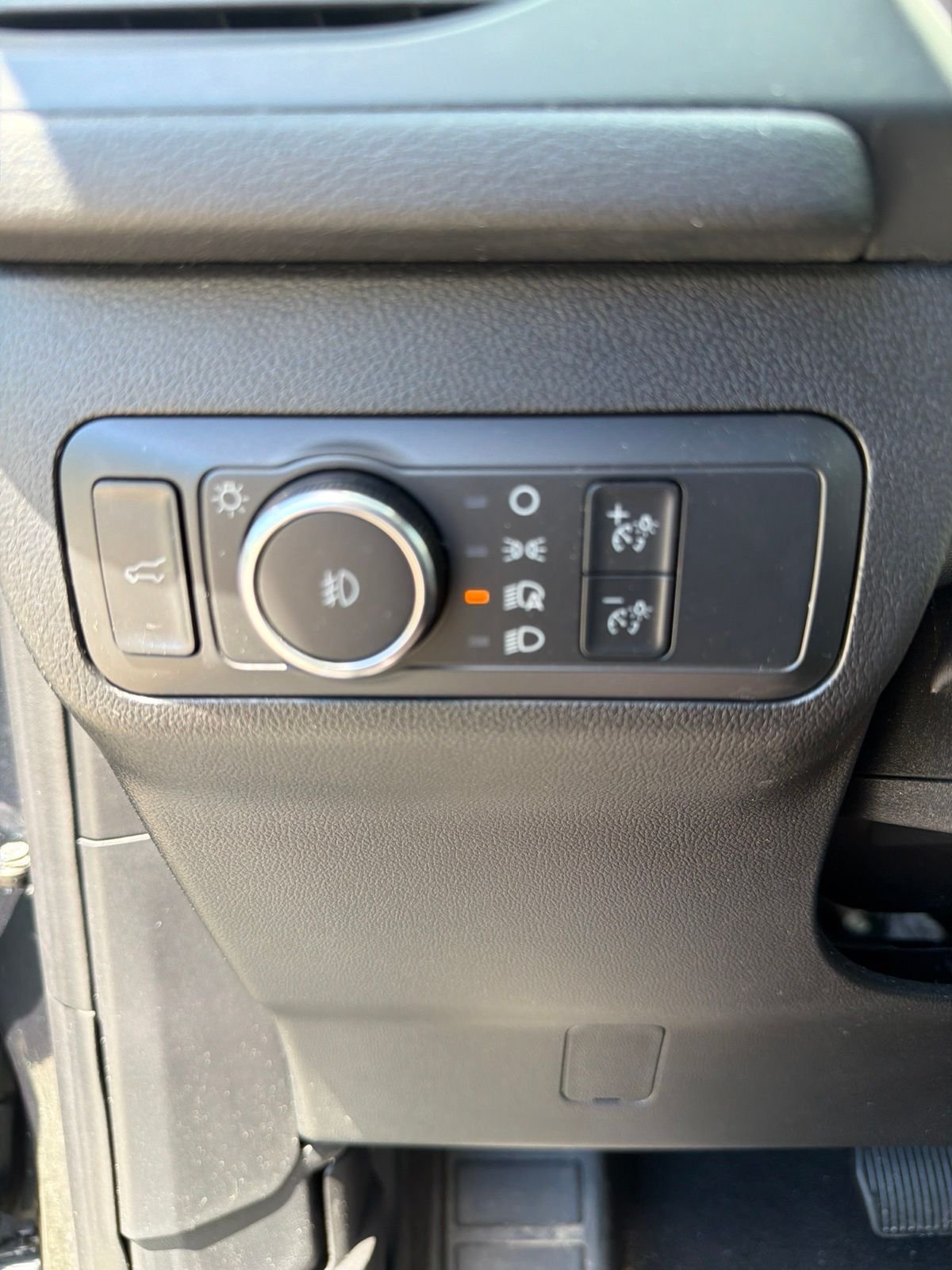 Certified Used 2022 Blue Ford SEL image 18