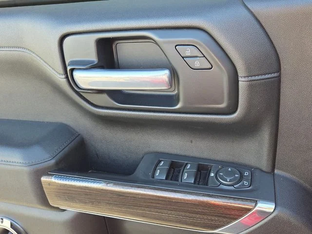 Used 2021 Red Chevrolet RST image 29