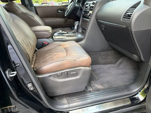 Used 2021 Black Nissan Platinum 2WD image 13