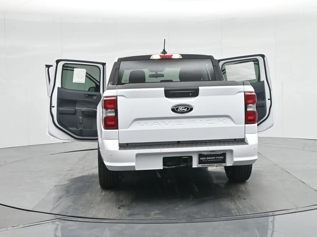 New 2025 White Ford Lobo Standard image 58