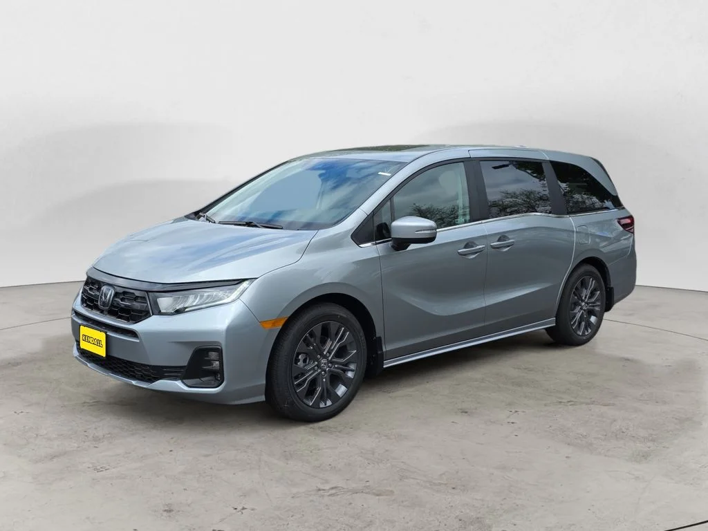 2026 Honda Odyssey Touring's photo