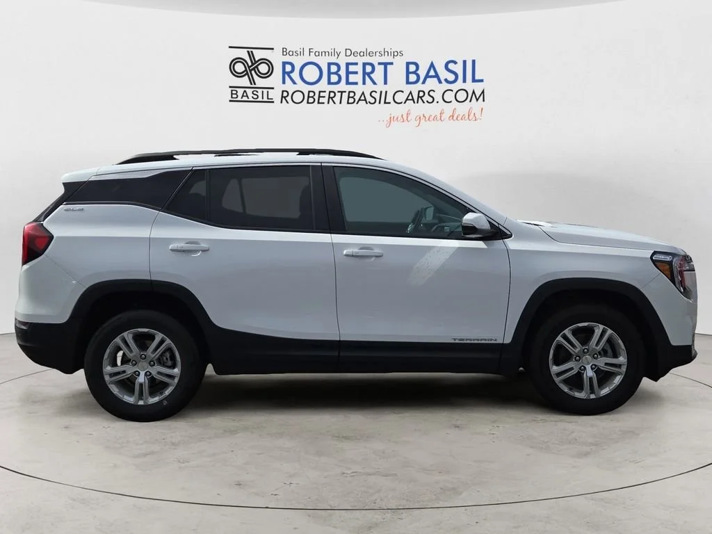 2023 GMC Terrain SLE - Photo 6