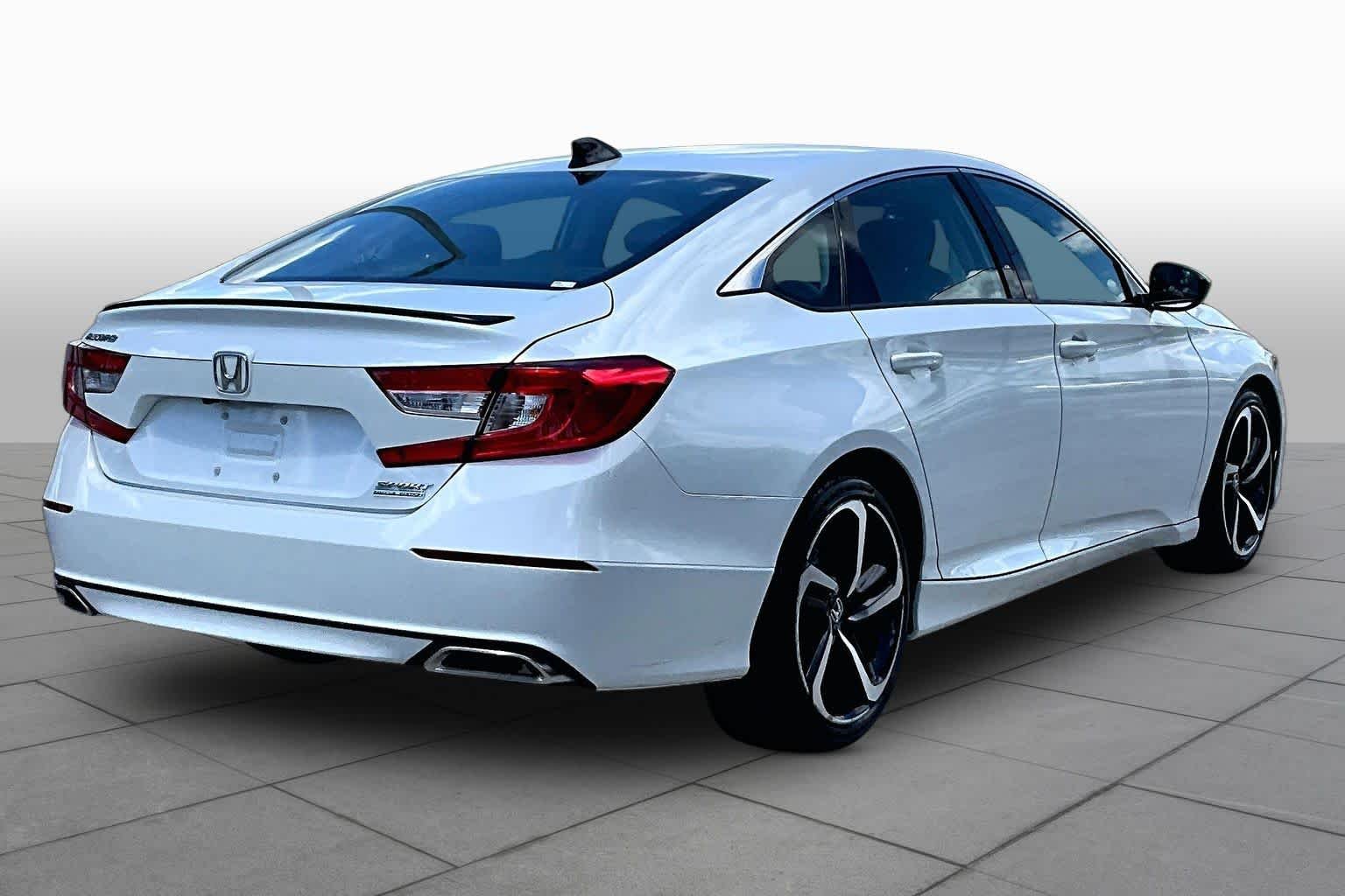 Used 2022 Platinum White Pearl Honda Sport SE image 13