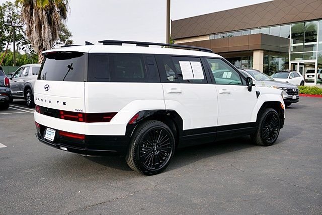 Used 2025 White Hyundai Calligraphy image 8