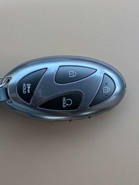 New 2027 White Hyundai Calligraphy image 34