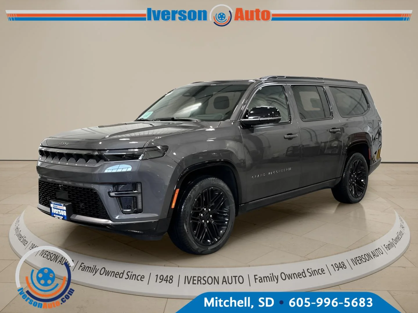 New 2026 Baltic-Gray Metallic Clear-Coat Exterior Paint Jeep Limited Reserve image 3