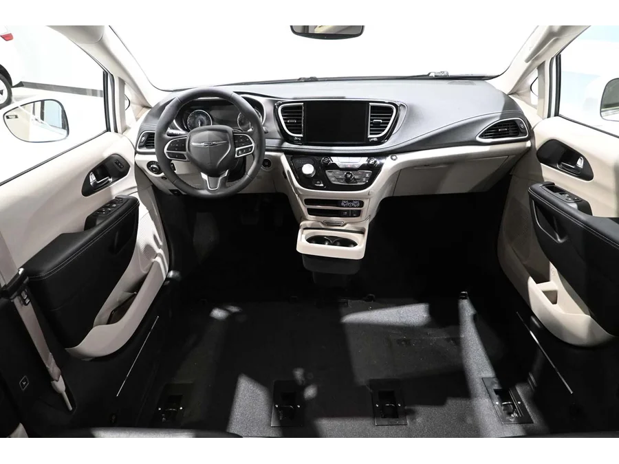 Used 2022 WHITE Chrysler Touring L Mobility Handicap Van image 21