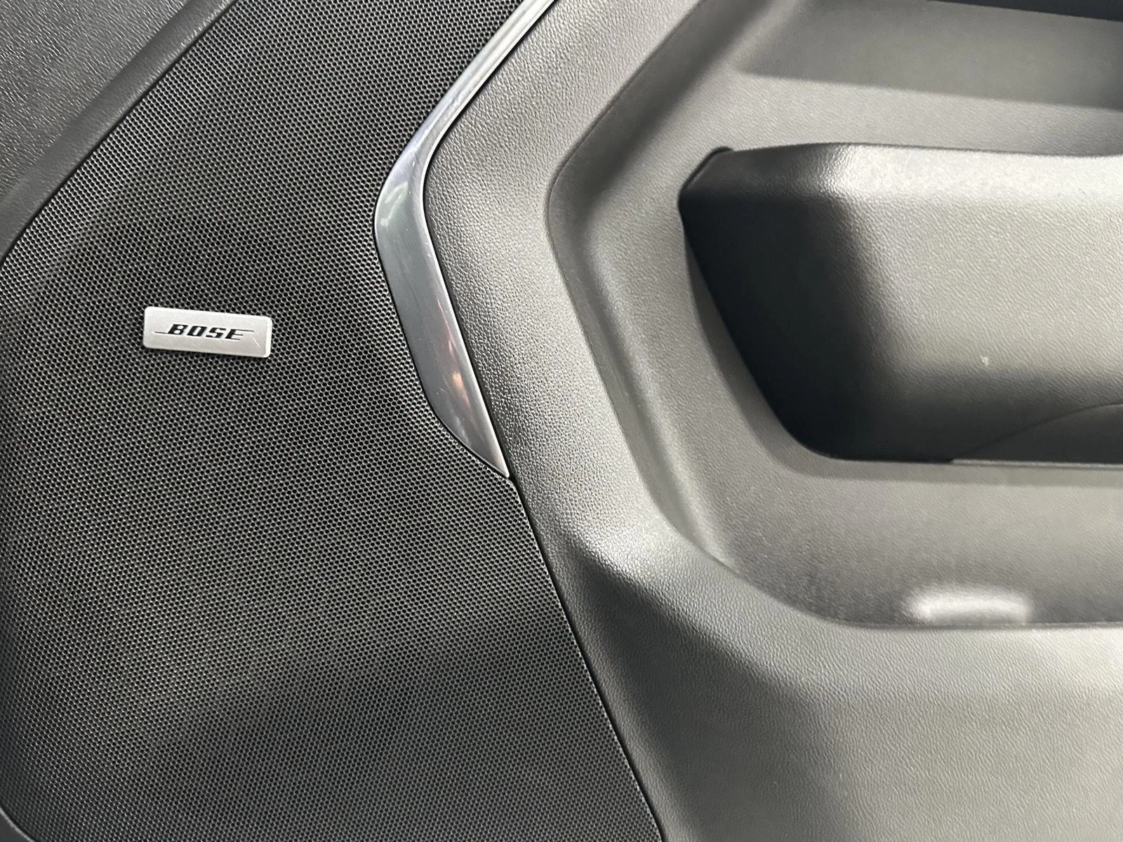 Used 2023 Sterling Gray Metallic Chevrolet Premier image 21