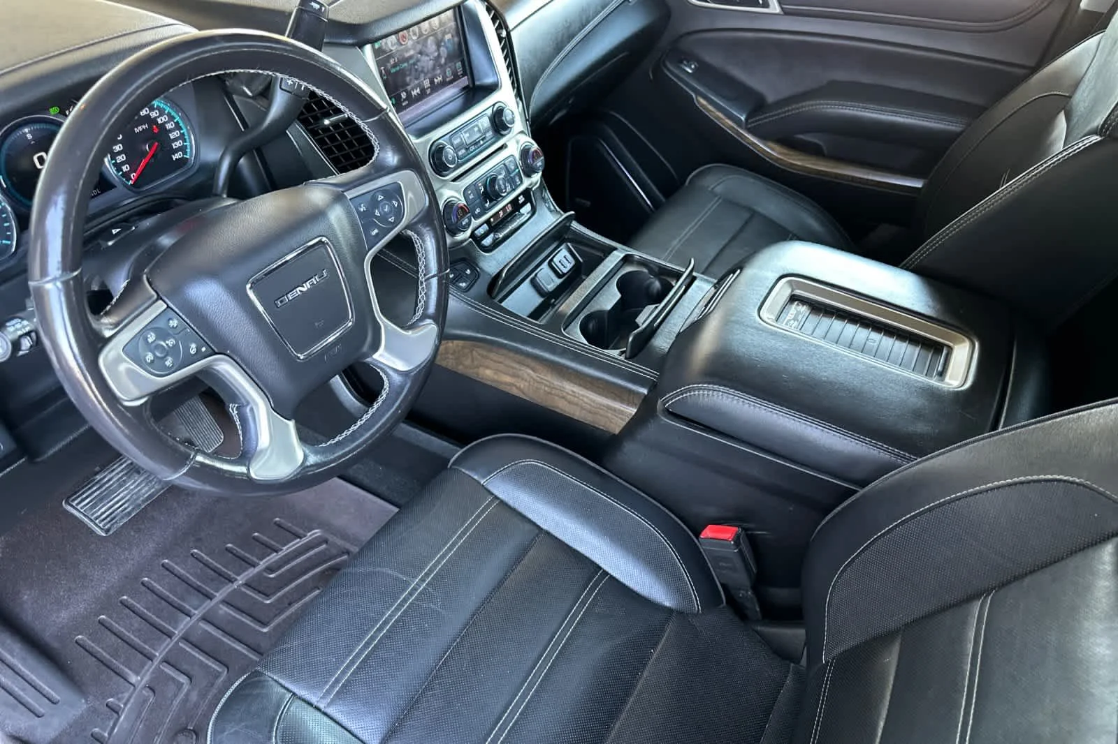Used 2018 Quicksilver Metallic GMC Denali image 11