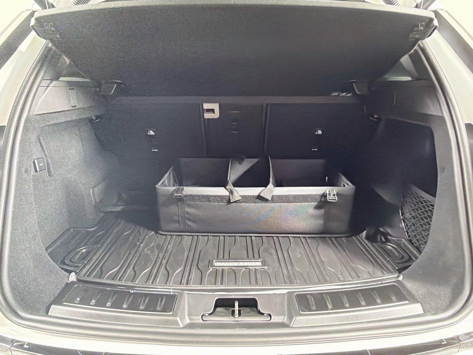 New 2026 Fuji White Land Rover Core S image 26