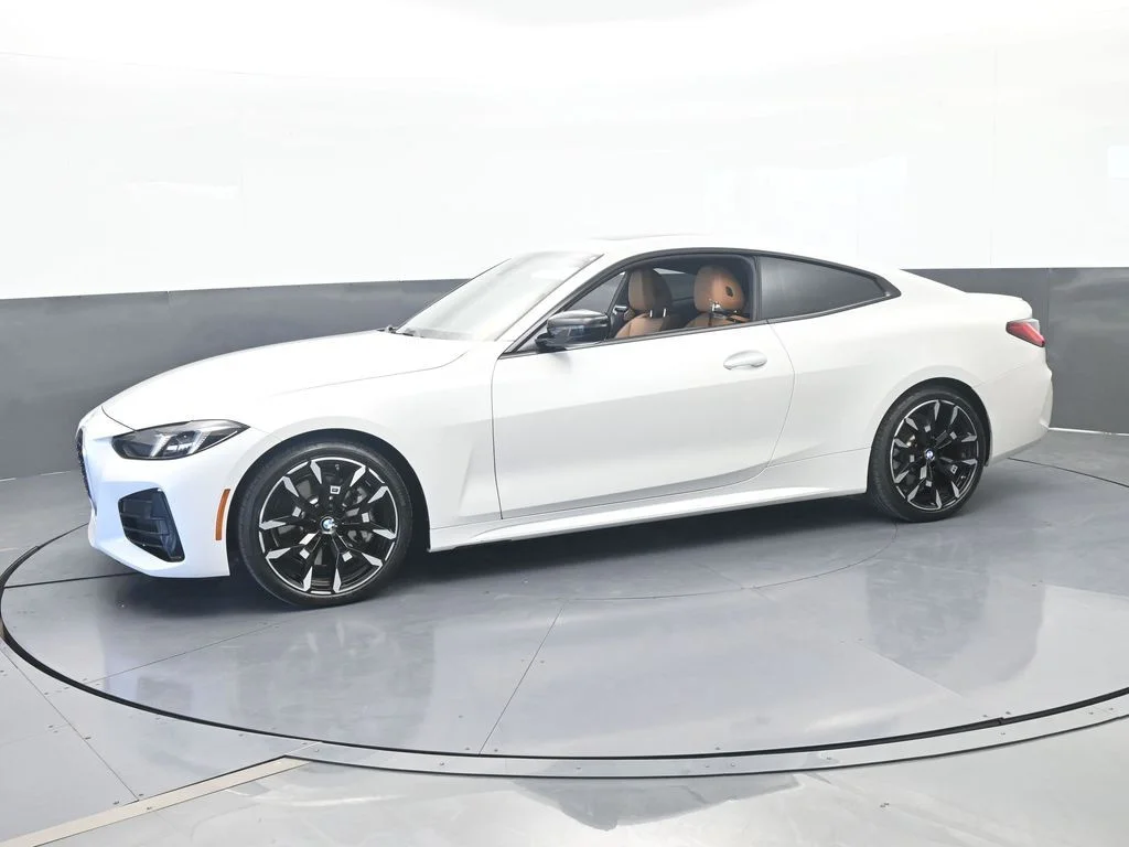 Used 2025 White Metallic BMW 430i xDrive image 1