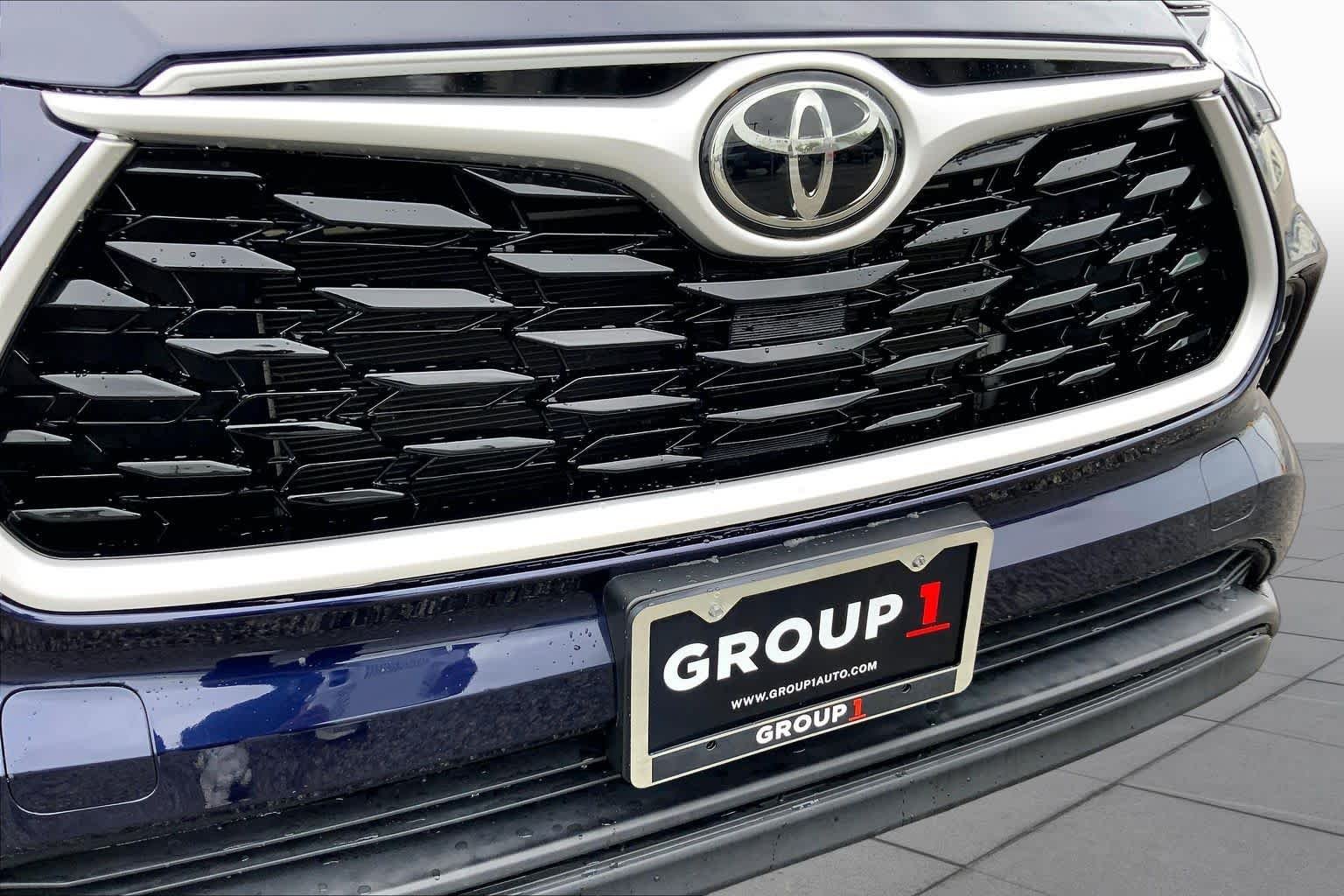Used 2022 Blueprint Toyota XLE image 29