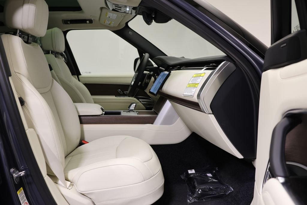 New 2026 Varesine Blue Land Rover SE image 39