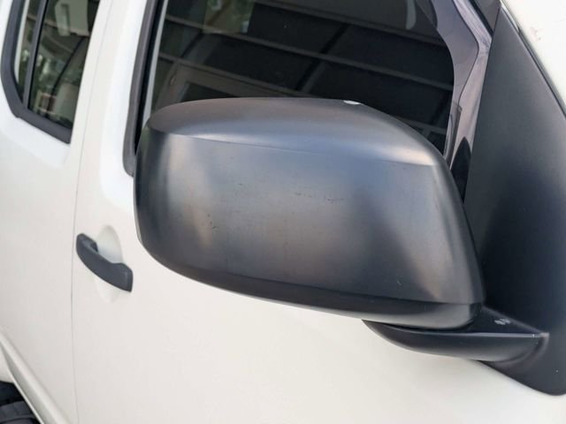 Used 2017 White Nissan Desert Runner image 10