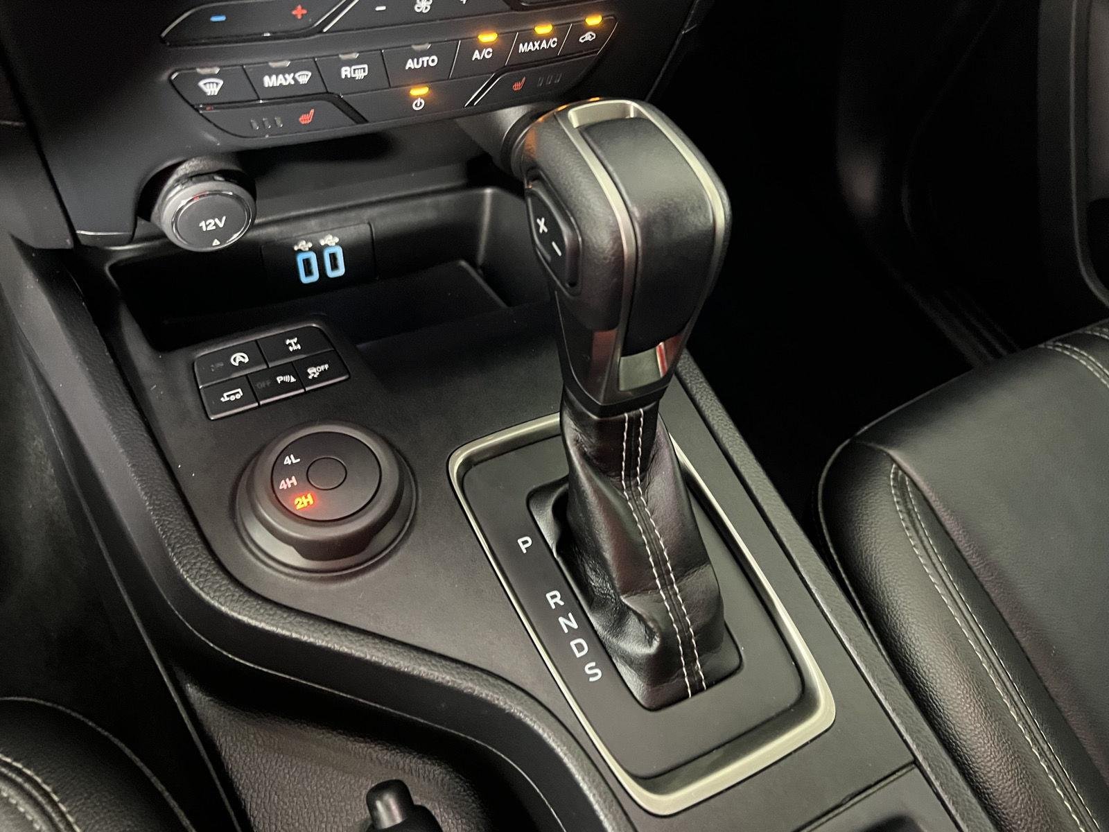 Used 2021 Shadow Black Ford  image 9
