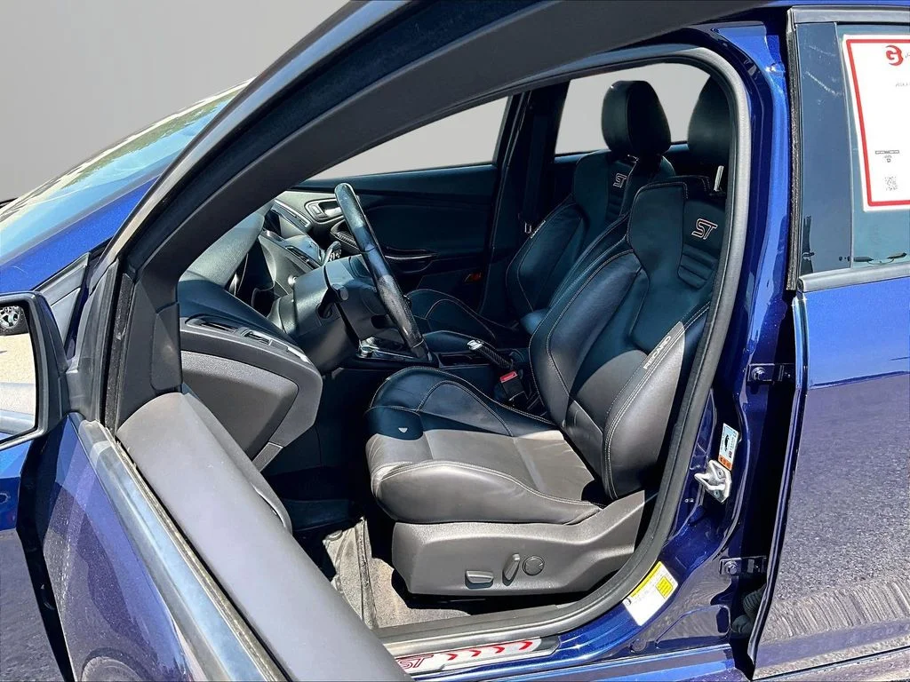 Used 2016 Blue Ford ST image 23