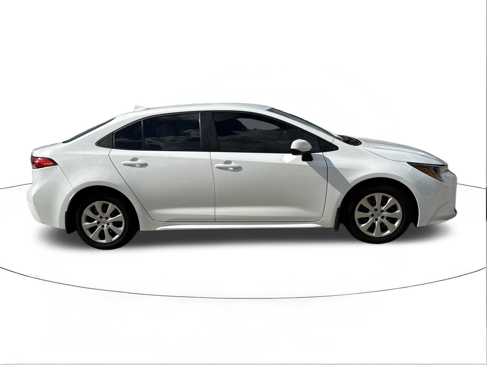 Used 2025 Ice Cap Toyota LE image 2
