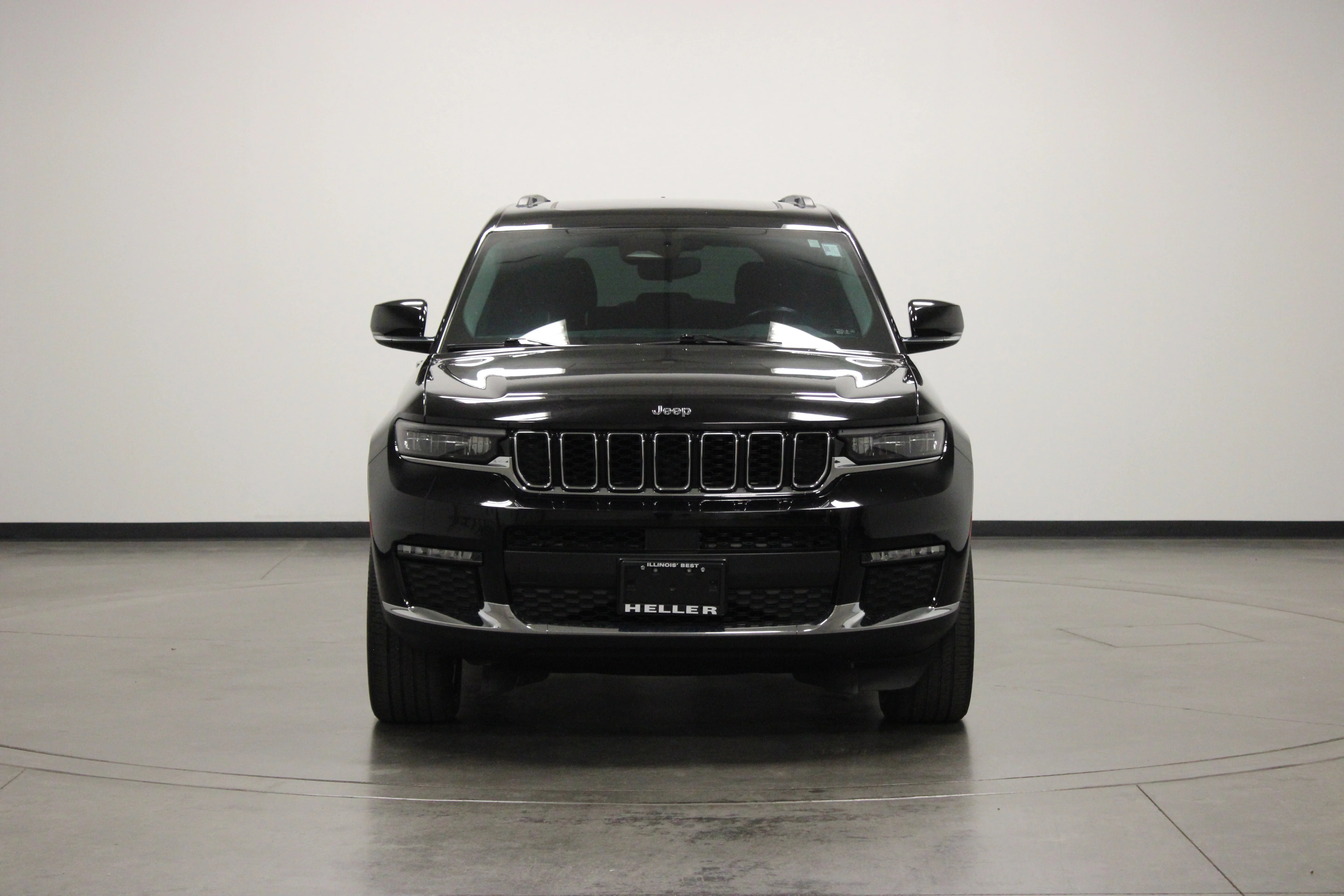 Used 2021 Diamond Black Crystal Pearlcoat Jeep Limited image 3