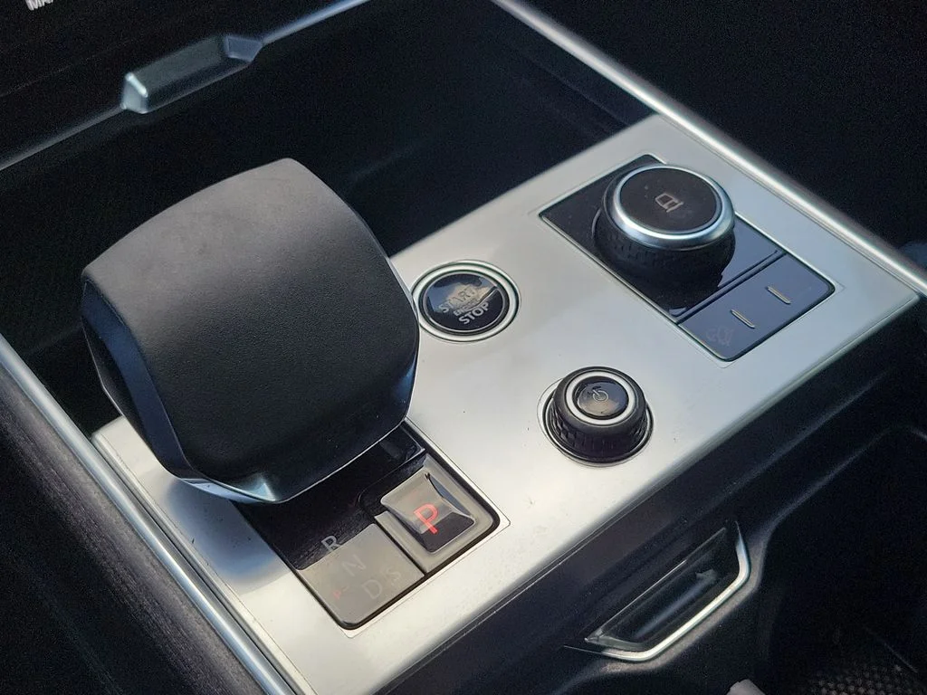 Used 2023 Black Land Rover Autobiography image 28