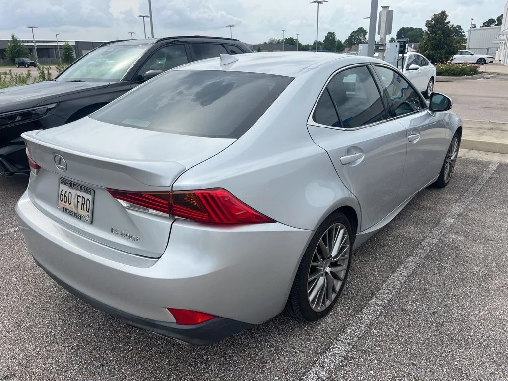 Used 2017 Silver Lexus 200t image 3