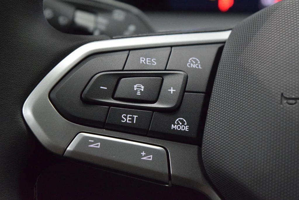 2025 Volkswagen Tiguan S - Photo 14