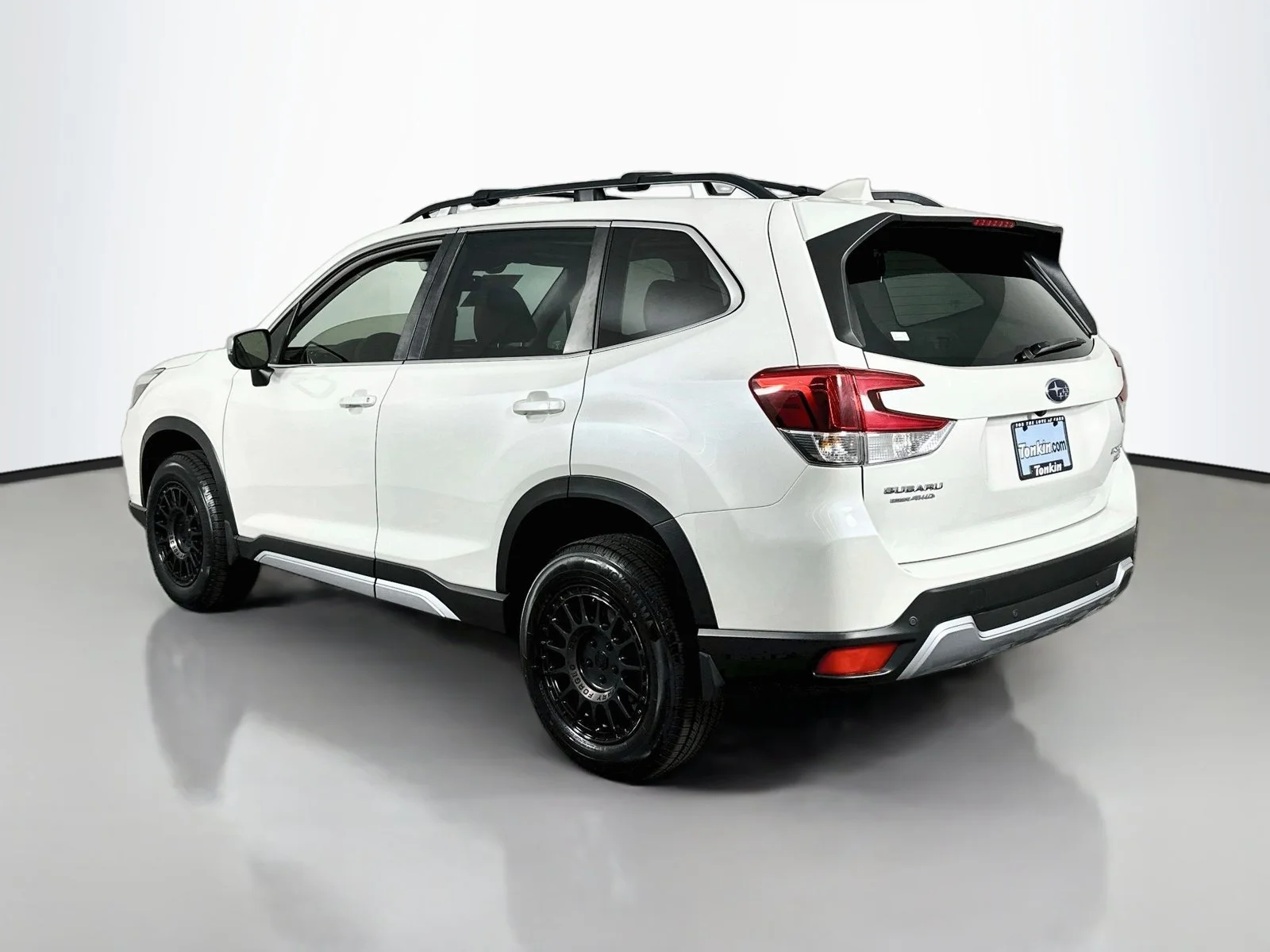 Used 2021 Crystal White Pearl Subaru Touring image 5