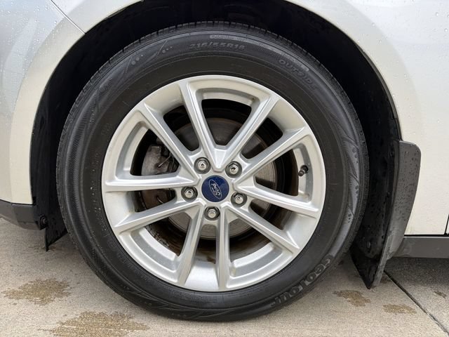 Used 2016  Ford SE image 12