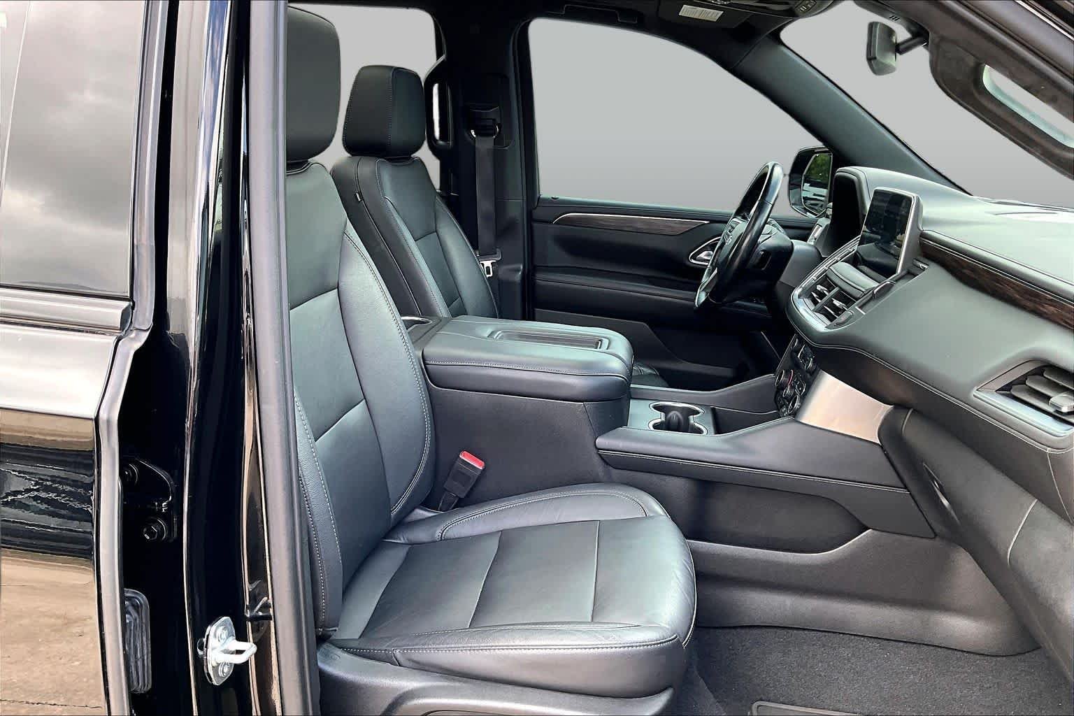 Used 2021 Black Chevrolet Z71 image 7