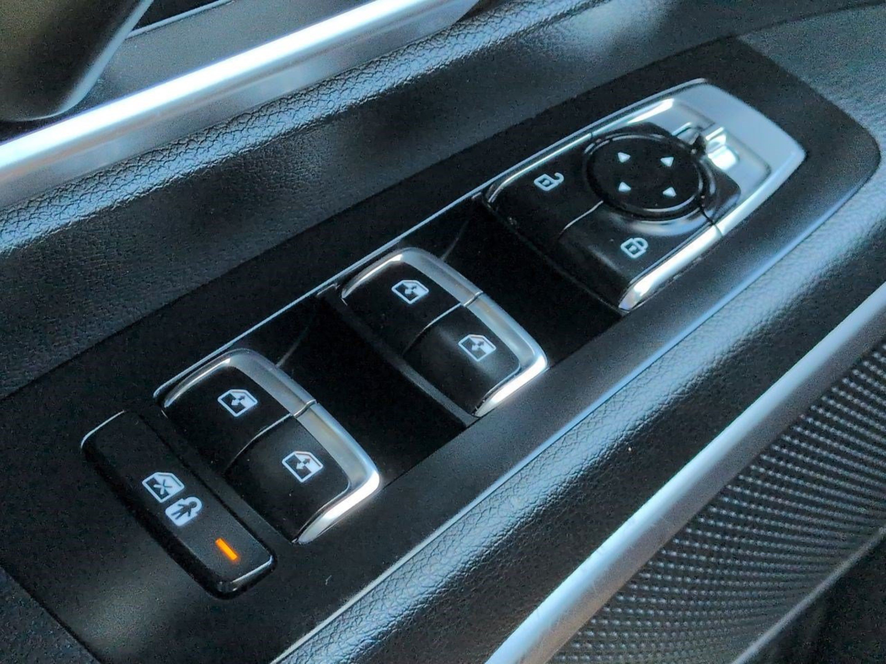Used 2025 Panthera Metal Kia S image 31