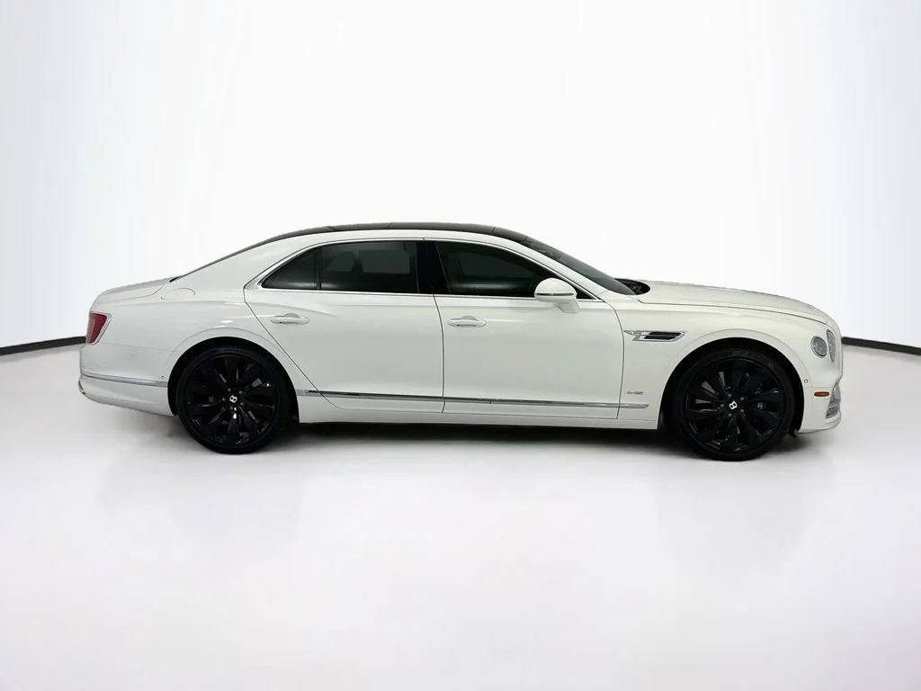 Used 2020 Glacier White Solid Bentley W12 image 4