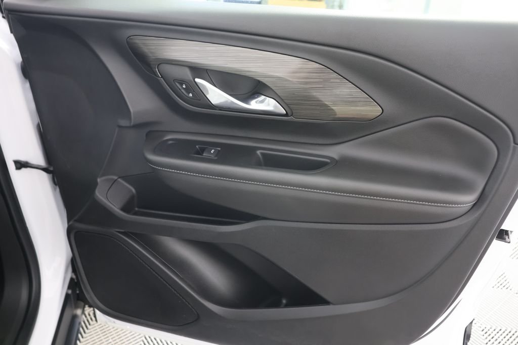 2023 GMC Terrain SLE - Photo 27