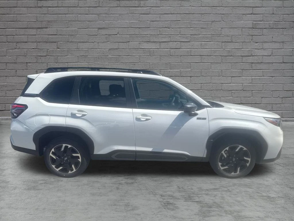 New 2026 CRYSTAL WHITE PEARL Subaru Limited Hybrid image 4