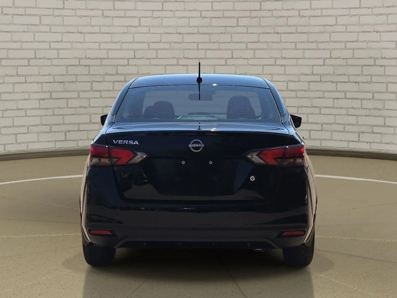 Used 2025 Super Black Metallic Nissan 1.6 S image 5