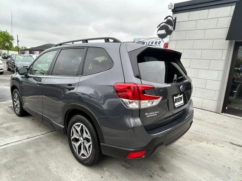 Used 2022 Gray Subaru Premium Sport Utility 4D image 6