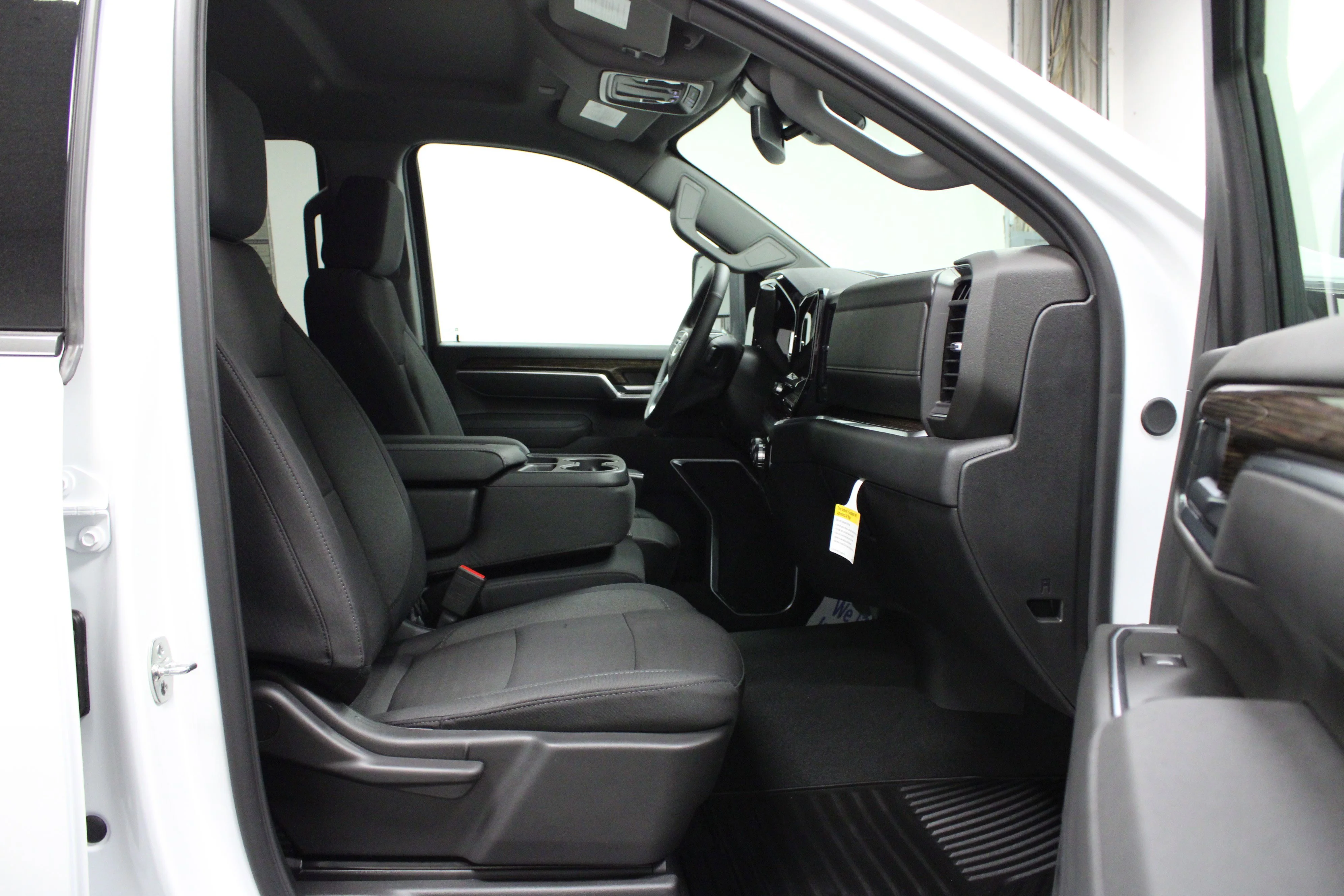 New 2026 Summit White GMC SLE DRW image 16