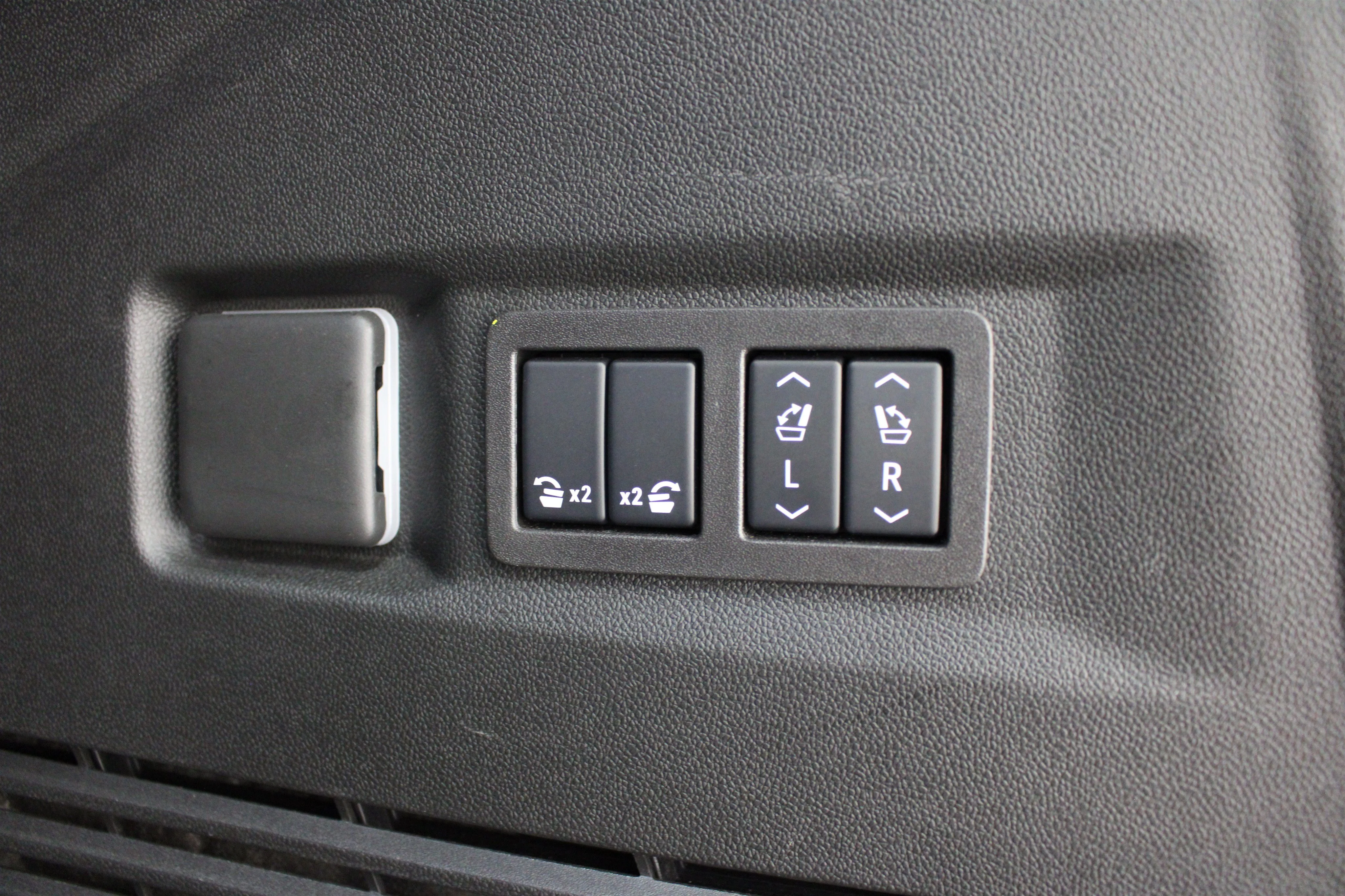 2025 Chevrolet Tahoe RST - Photo 23