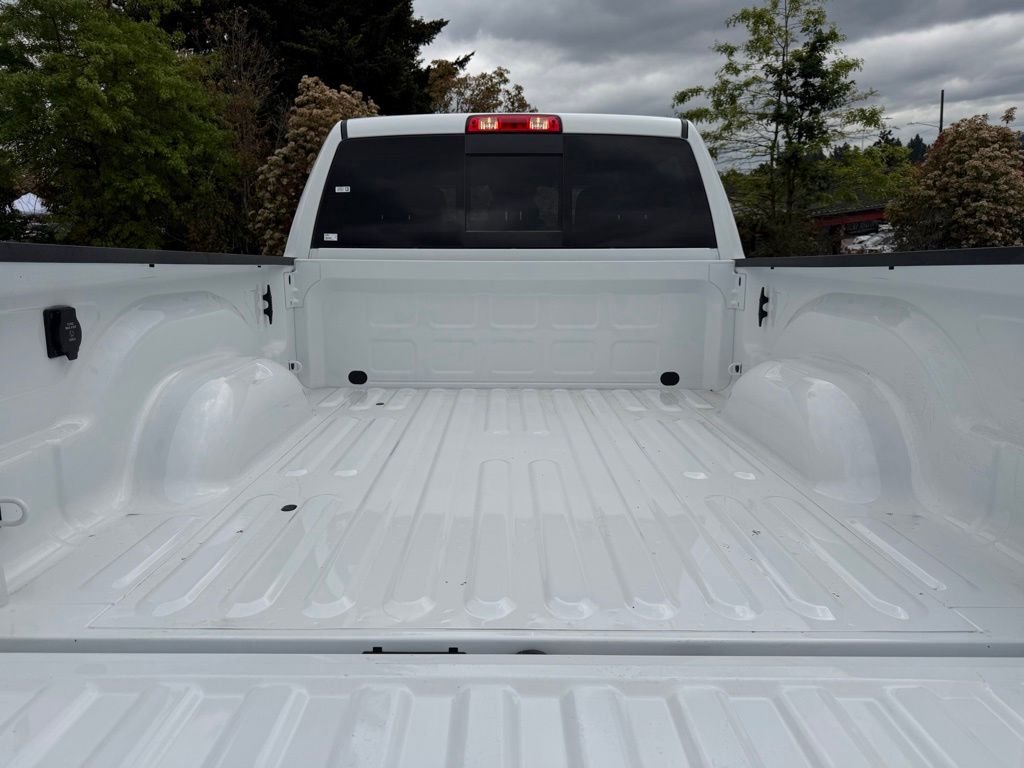 New 2026 Bright White Clearcoat RAM Tradesman image 10