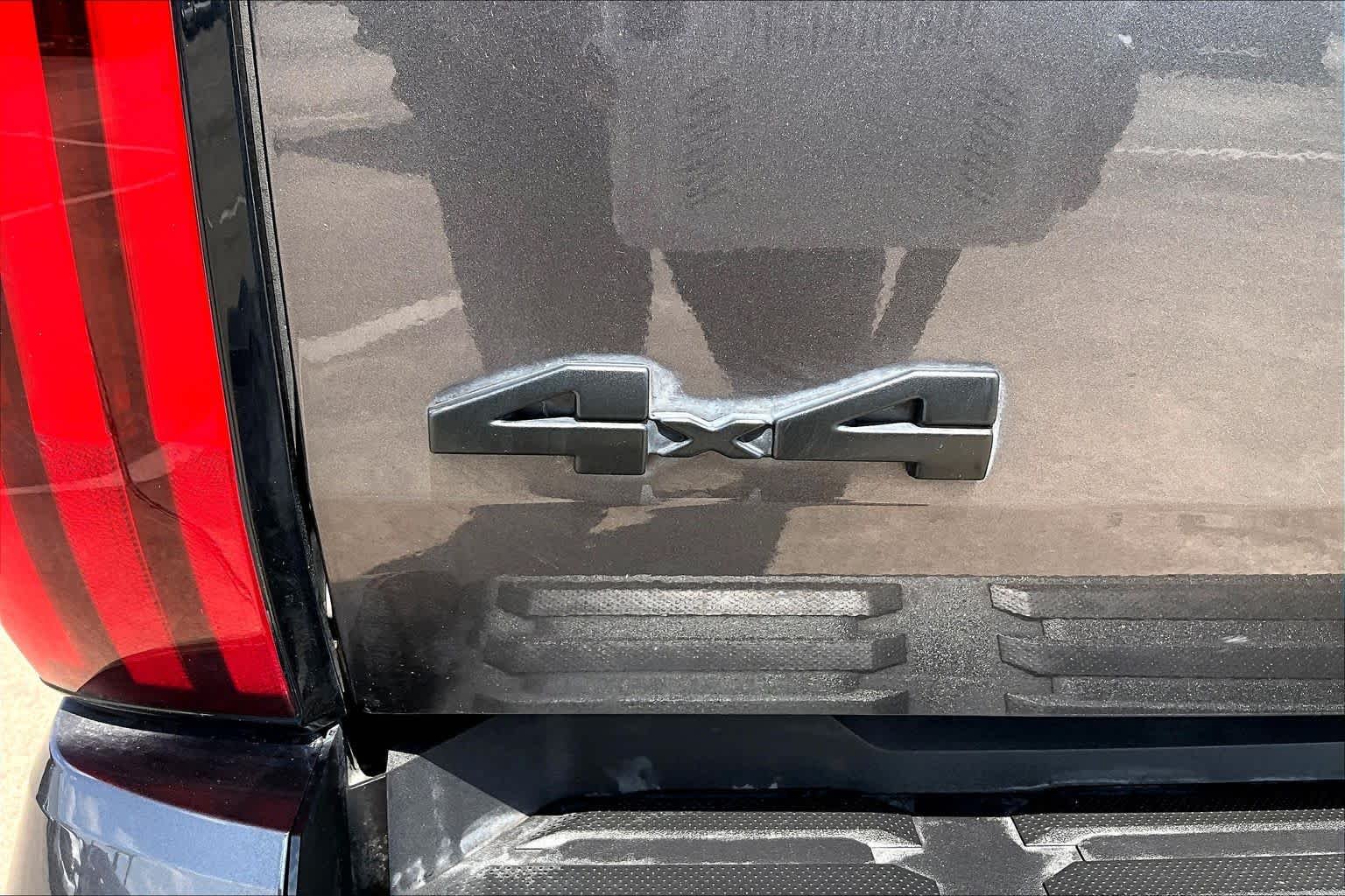 Used 2022 Magnetic Gray Metallic Toyota SR5 image 10
