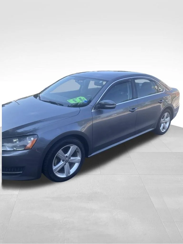 Used 2014 Gray Volkswagen 2.5 SE image 10