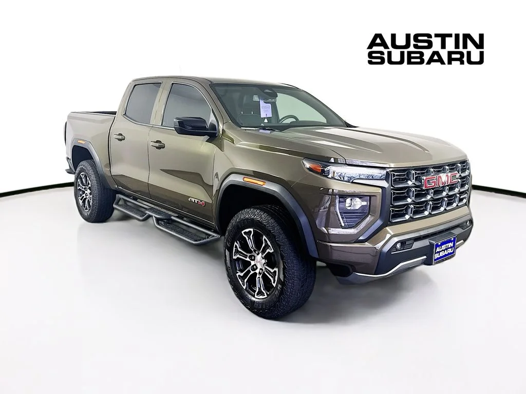 2023 GMC Canyon 4WD AT4 Crew Cab Short Box's photo