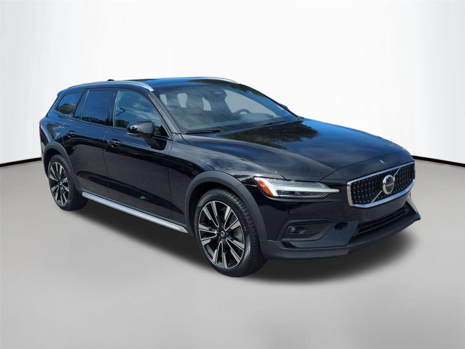 Used 2026 Onyx Black Metallic Volvo Ultra image 7