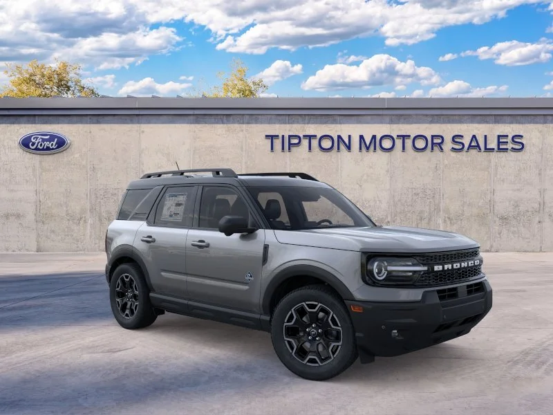 New 2025 Carbonized Gray Metallic Ford Outer Banks® image 7
